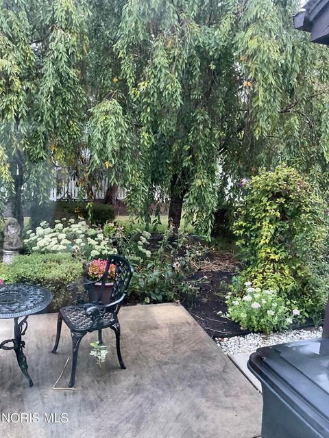 Tiny photo for 730 Ashbury Drive, Perrysburg, OH 43551 (MLS # 10006063)