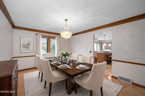 Tiny photo for 730 Ashbury Drive, Perrysburg, OH 43551 (MLS # 10006063)