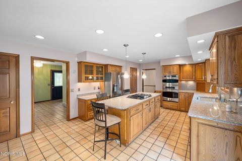 Tiny photo for 730 Ashbury Drive, Perrysburg, OH 43551 (MLS # 10006063)