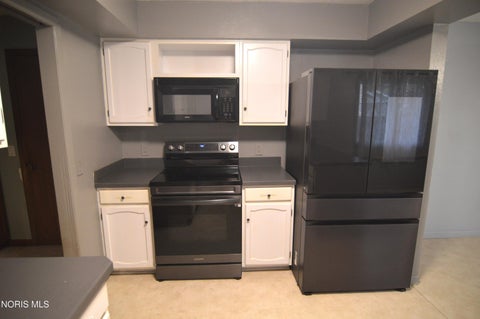 Tiny photo for 59 Applewood Drive, Oregon, OH 43616 (MLS # 10013433)