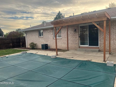 Tiny photo for 59 Applewood Drive, Oregon, OH 43616 (MLS # 10013433)