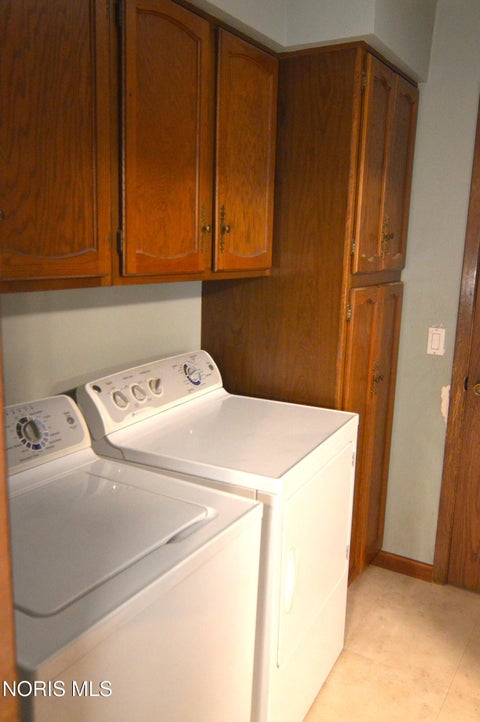 Tiny photo for 59 Applewood Drive, Oregon, OH 43616 (MLS # 10013433)
