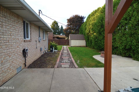 Tiny photo for 59 Applewood Drive, Oregon, OH 43616 (MLS # 10013433)