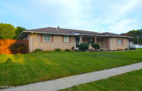 Tiny photo for 59 Applewood Drive, Oregon, OH 43616 (MLS # 10013433)