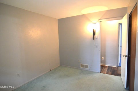 Tiny photo for 59 Applewood Drive, Oregon, OH 43616 (MLS # 10013433)