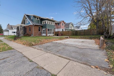 Tiny photo for 2053 Calumet Avenue, Toledo, OH 43607 (MLS # 10001123)