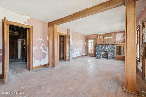 Tiny photo for 2053 Calumet Avenue, Toledo, OH 43607 (MLS # 10001123)