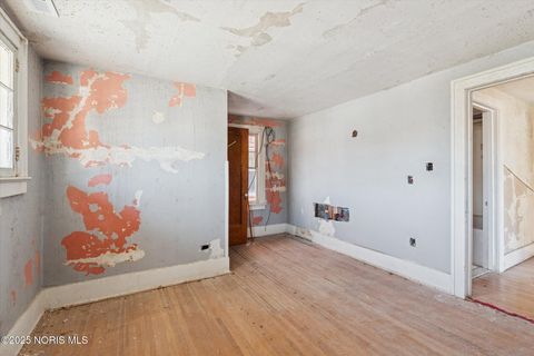 Tiny photo for 2053 Calumet Avenue, Toledo, OH 43607 (MLS # 10001123)