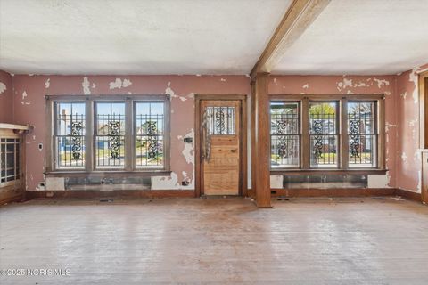 Tiny photo for 2053 Calumet Avenue, Toledo, OH 43607 (MLS # 10001123)