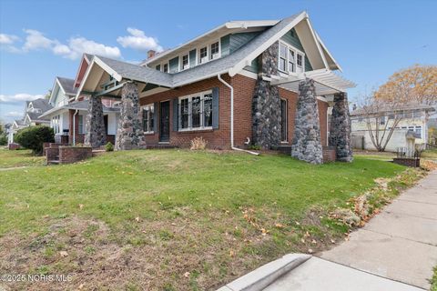 Tiny photo for 2053 Calumet Avenue, Toledo, OH 43607 (MLS # 10001123)