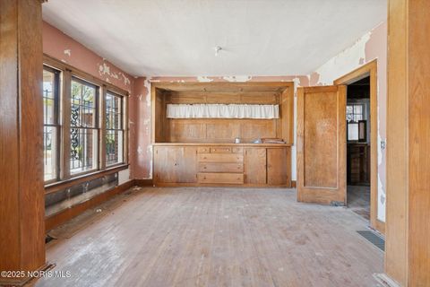 Tiny photo for 2053 Calumet Avenue, Toledo, OH 43607 (MLS # 10001123)