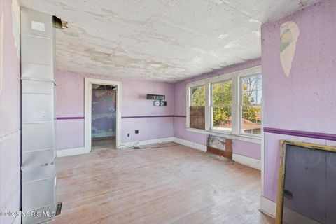 Tiny photo for 2053 Calumet Avenue, Toledo, OH 43607 (MLS # 10001123)