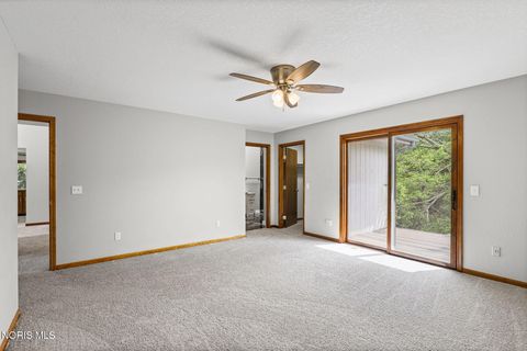 Tiny photo for 1705 Henthorne Drive, Maumee, OH 43537 (MLS # 10008383)