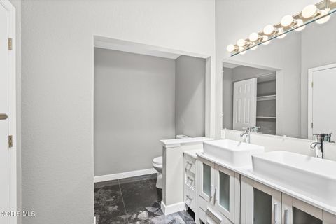 Tiny photo for 1705 Henthorne Drive, Maumee, OH 43537 (MLS # 10008383)