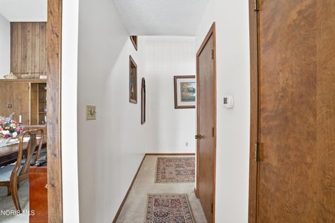 Tiny photo for 821 Fox Run Road #Apt 6, Findlay, OH 45840 (MLS # 10005217)