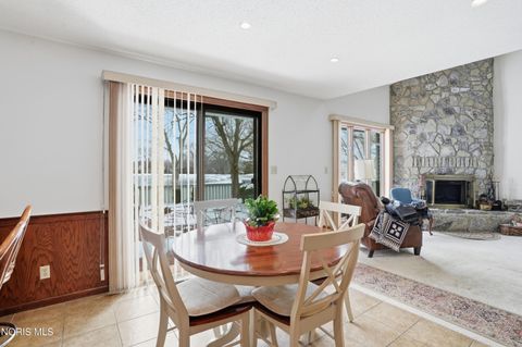 Tiny photo for 821 Fox Run Road #Apt 6, Findlay, OH 45840 (MLS # 10005217)