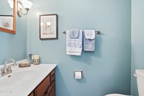 Tiny photo for 821 Fox Run Road #Apt 6, Findlay, OH 45840 (MLS # 10005217)