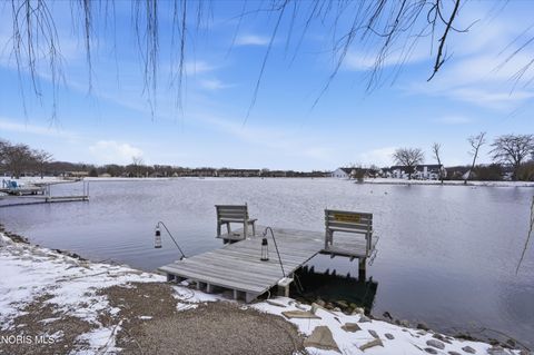 Tiny photo for 821 Fox Run Road #Apt 6, Findlay, OH 45840 (MLS # 10005217)