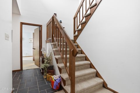 Tiny photo for 821 Fox Run Road #Apt 6, Findlay, OH 45840 (MLS # 10005217)