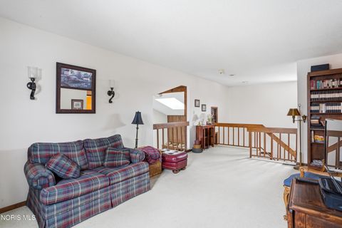 Tiny photo for 821 Fox Run Road #Apt 6, Findlay, OH 45840 (MLS # 10005217)