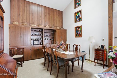 Tiny photo for 821 Fox Run Road #Apt 6, Findlay, OH 45840 (MLS # 10005217)