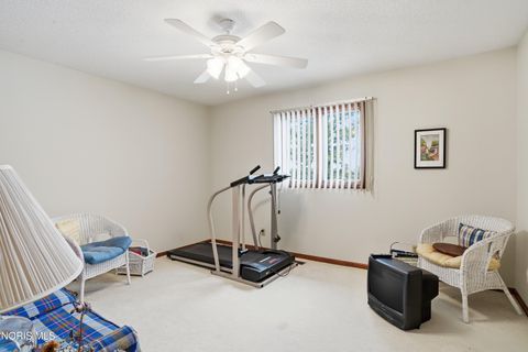 Tiny photo for 821 Fox Run Road #Apt 6, Findlay, OH 45840 (MLS # 10005217)