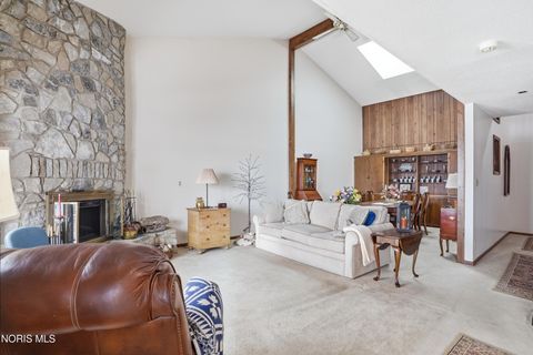 Tiny photo for 821 Fox Run Road #Apt 6, Findlay, OH 45840 (MLS # 10005217)