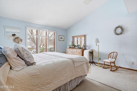 Tiny photo for 821 Fox Run Road #Apt 6, Findlay, OH 45840 (MLS # 10005217)