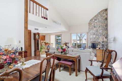 Tiny photo for 821 Fox Run Road #Apt 6, Findlay, OH 45840 (MLS # 10005217)