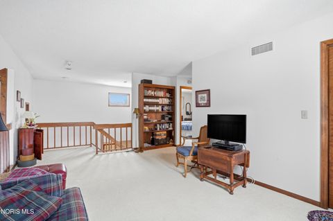 Tiny photo for 821 Fox Run Road #Apt 6, Findlay, OH 45840 (MLS # 10005217)