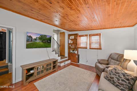 Tiny photo for 3827 Doty Drive, Toledo, OH 43613 (MLS # 10010076)