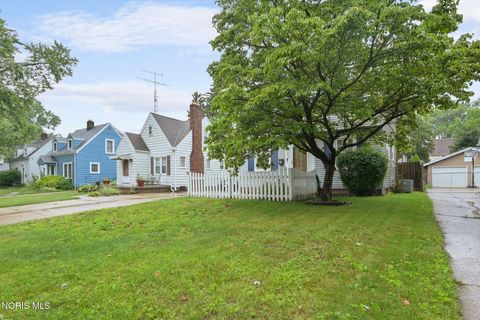 Tiny photo for 3827 Doty Drive, Toledo, OH 43613 (MLS # 10010076)