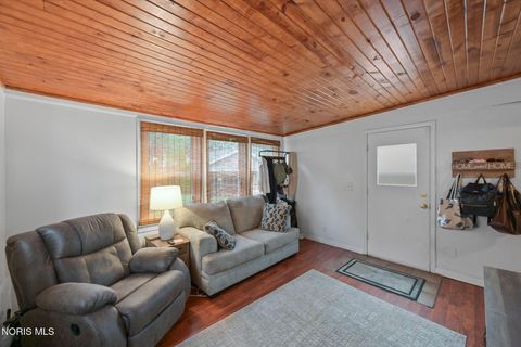 Tiny photo for 3827 Doty Drive, Toledo, OH 43613 (MLS # 10010076)
