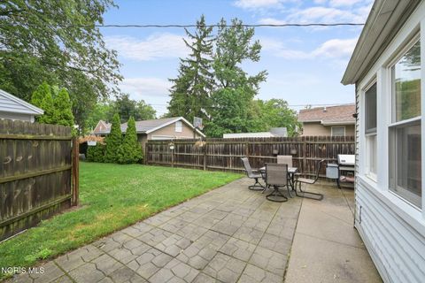Tiny photo for 3827 Doty Drive, Toledo, OH 43613 (MLS # 10010076)