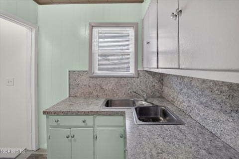 Tiny photo for 536 Eleanor Avenue, Toledo, OH 43612 (MLS # 10014487)