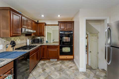 Tiny photo for 9221 Mandell Road, Perrysburg, OH 43551 (MLS # 10011096)
