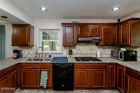 Tiny photo for 9221 Mandell Road, Perrysburg, OH 43551 (MLS # 10011096)