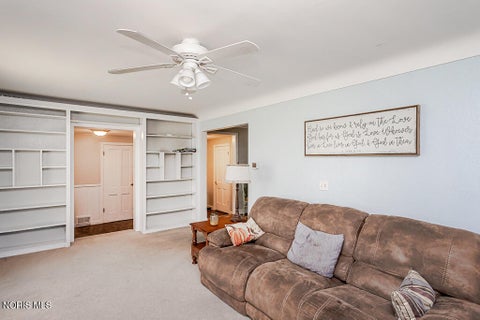 Tiny photo for 9221 Mandell Road, Perrysburg, OH 43551 (MLS # 10011096)
