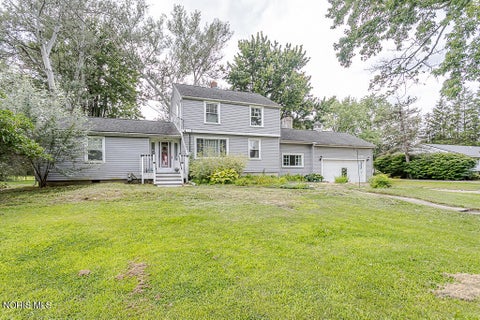 Tiny photo for 9221 Mandell Road, Perrysburg, OH 43551 (MLS # 10011096)