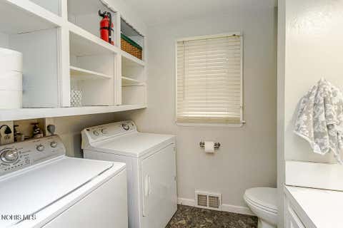 Tiny photo for 9221 Mandell Road, Perrysburg, OH 43551 (MLS # 10011096)