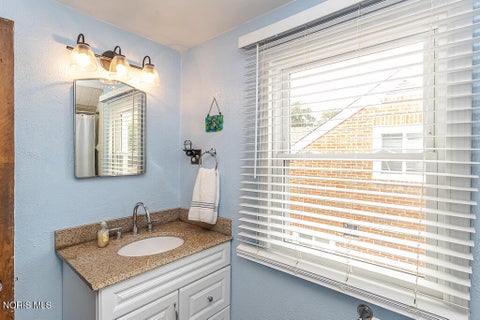 Tiny photo for 2236 Beaufort Avenue, Toledo, OH 43613 (MLS # 10013800)