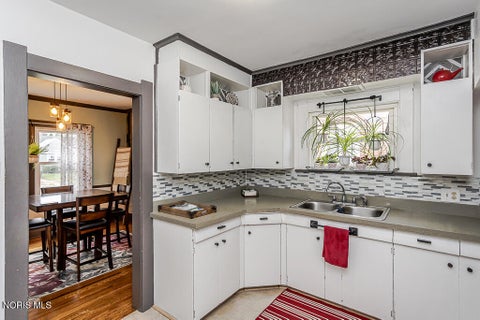 Tiny photo for 2236 Beaufort Avenue, Toledo, OH 43613 (MLS # 10013800)