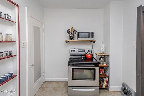 Tiny photo for 2236 Beaufort Avenue, Toledo, OH 43613 (MLS # 10013800)