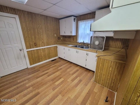 Tiny photo for 1128 Halstead Street, Toledo, OH 43605 (MLS # 10011635)