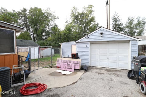 Tiny photo for 5827 Gany Mede Drive, Toledo, OH 43623 (MLS # 10014473)