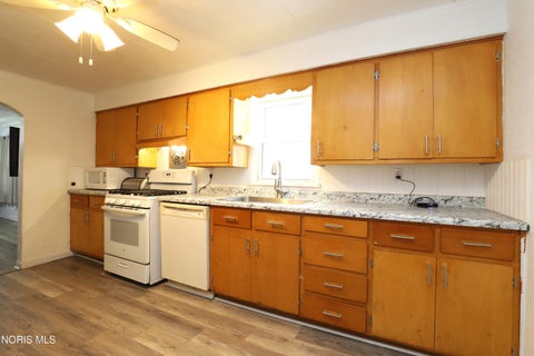 Tiny photo for 5827 Gany Mede Drive, Toledo, OH 43623 (MLS # 10014473)