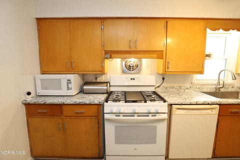 Tiny photo for 5827 Gany Mede Drive, Toledo, OH 43623 (MLS # 10014473)