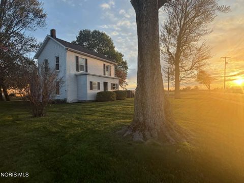 Photo of 1505 W Poe Road, Bowling Green, OH 43402 (MLS # 10006954)
