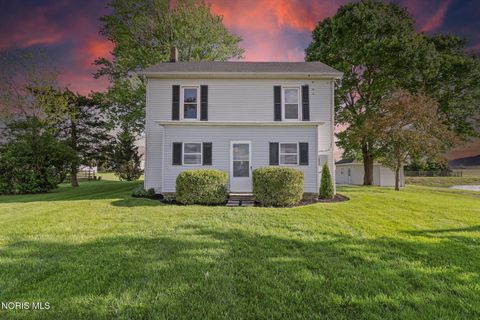 Photo of 1505 W Poe Road, Bowling Green, OH 43402 (MLS # 10006954)