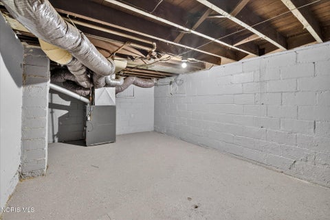 Tiny photo for 1126 Indiana Avenue, Toledo, OH 43607 (MLS # 10014385)